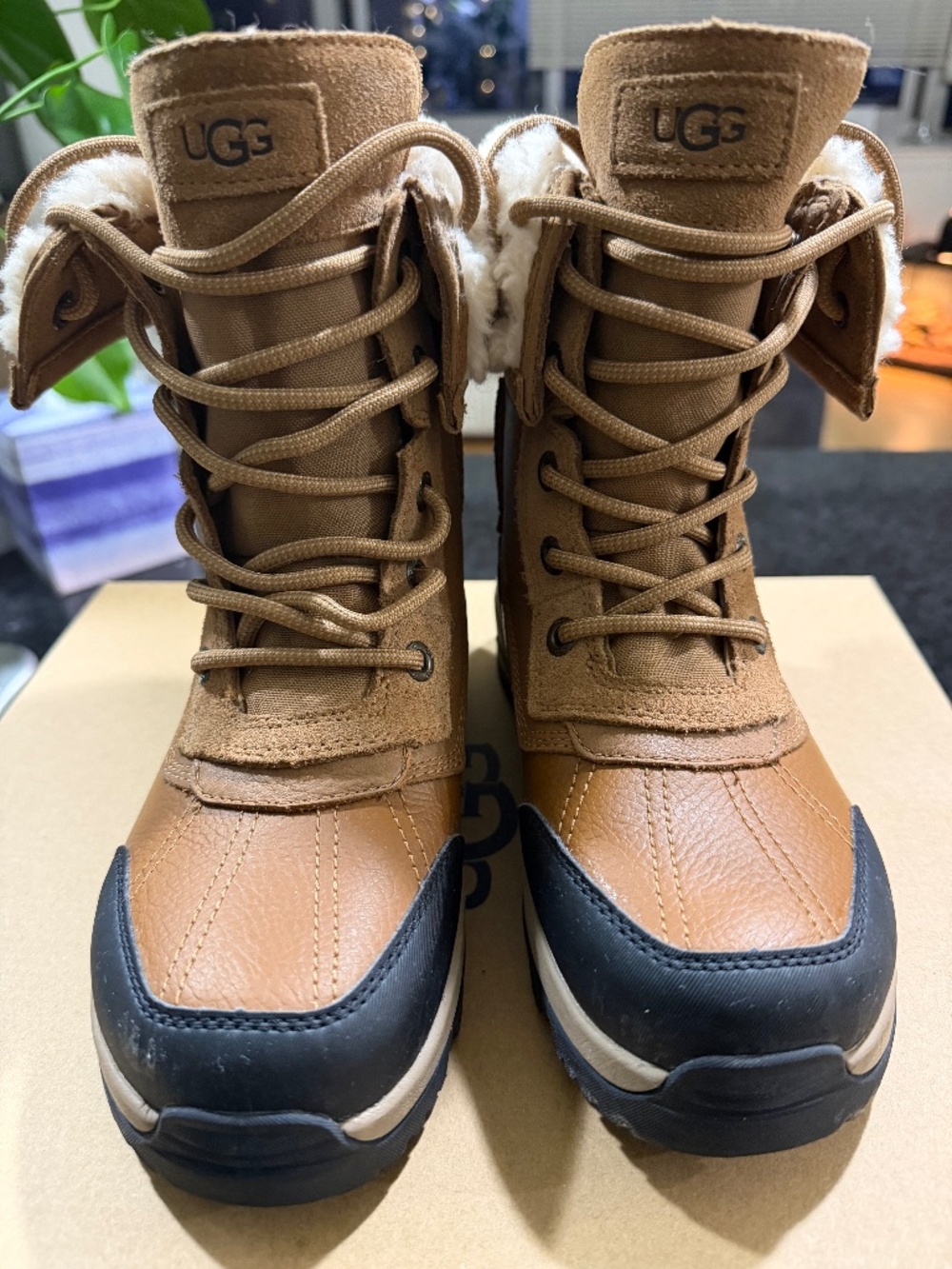 UGG Kids Adirondack boot XXV Chestnut Waterproof Youth size 3.